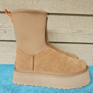 UGG Women's Classic Dipper Suede Platform Boots Chestnut Size 11